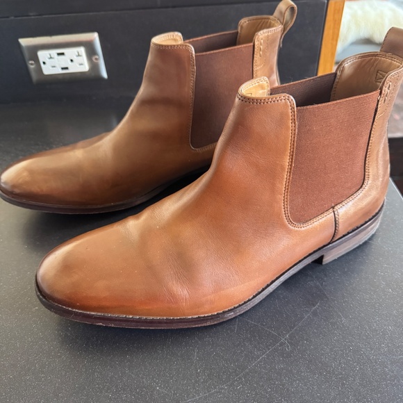Bostonian Commonwealth Brown Leather Chelsea Boots - Picture 6 of 9